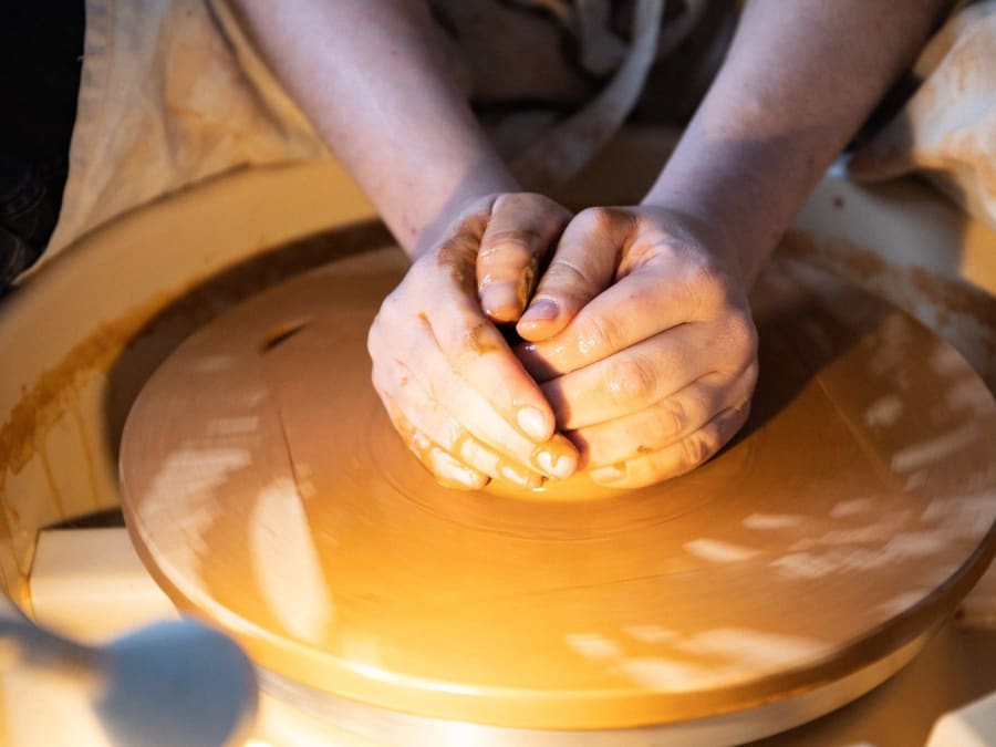 Team building Atelier céramique à Marseille 5ème