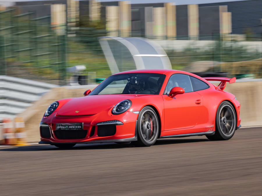 photo d'une porsche 991 gt3