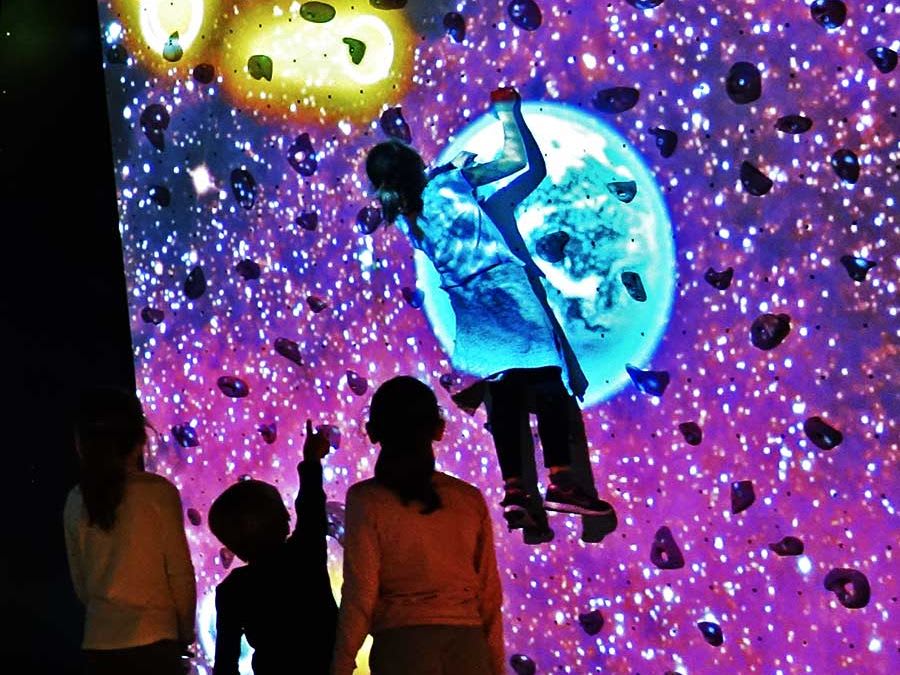 Diversión escalada cubierta en Montpellier (34)