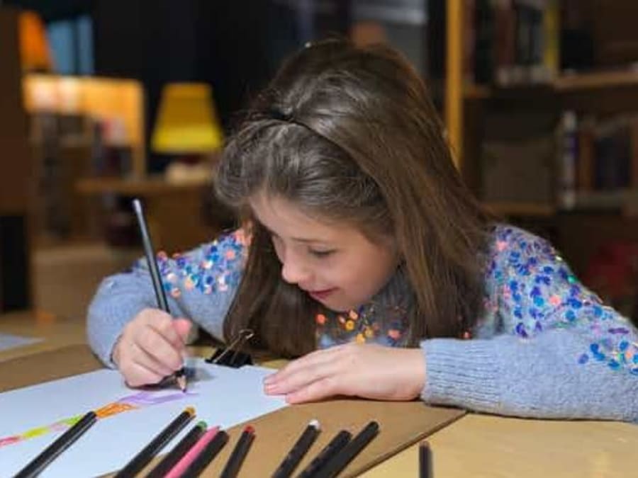 Anniversaire atelier dessin 4-11 ans création d'un livre en IDF