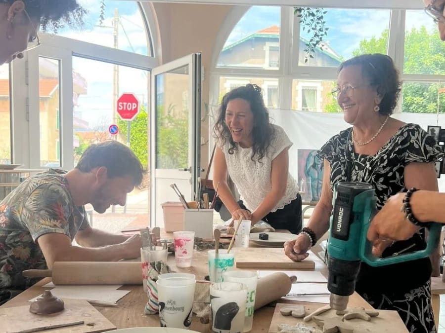 Atelier Parent/enfant création en céramique à Fontaine (38)