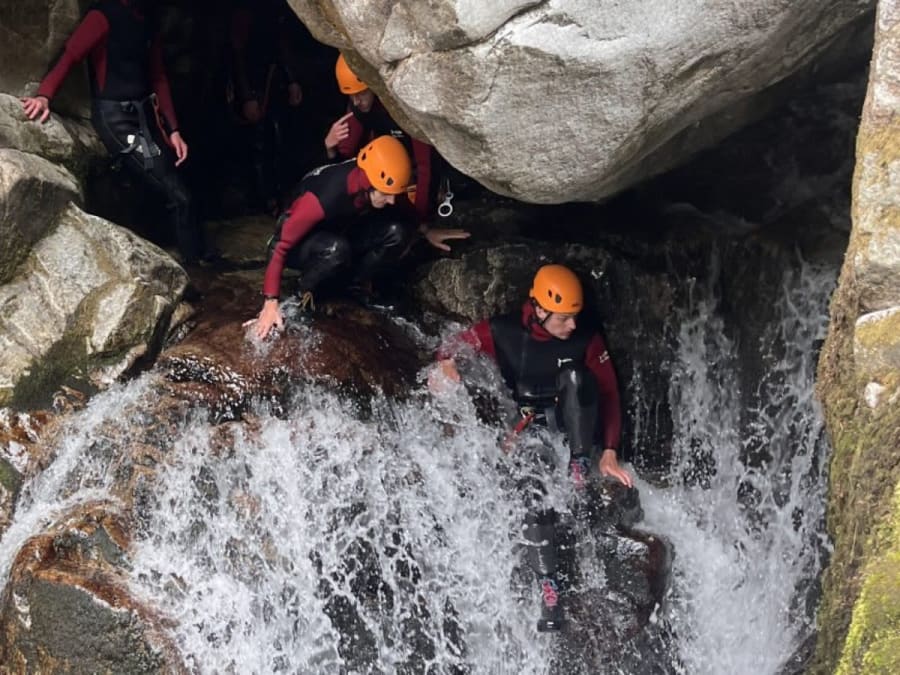 Journée canyoning sportif au canyon de la Borne (07)