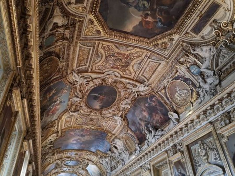 Private tour of the Louvre Museum in Paris