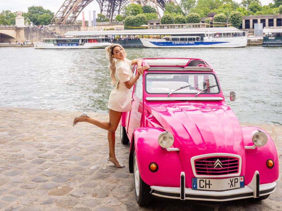 Balade d'une journée en 2CV Rose à Paris