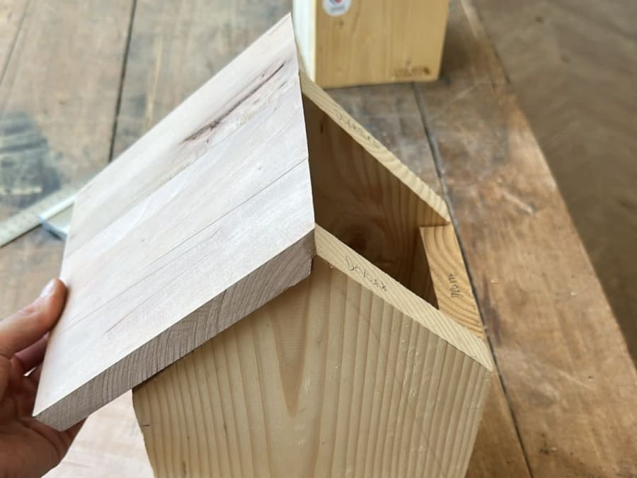 Taller para padres e hijos: creación de casitas para pájaros en Décines-Charpieu (69)