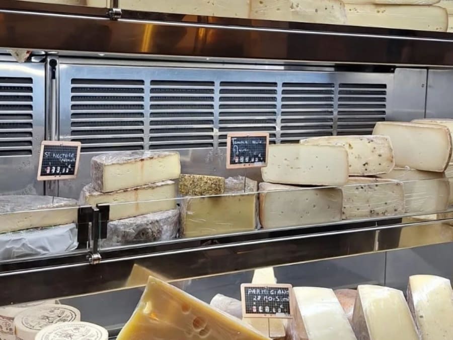 Local beer & cheese tasting in Villeneuve-Loubet (06)