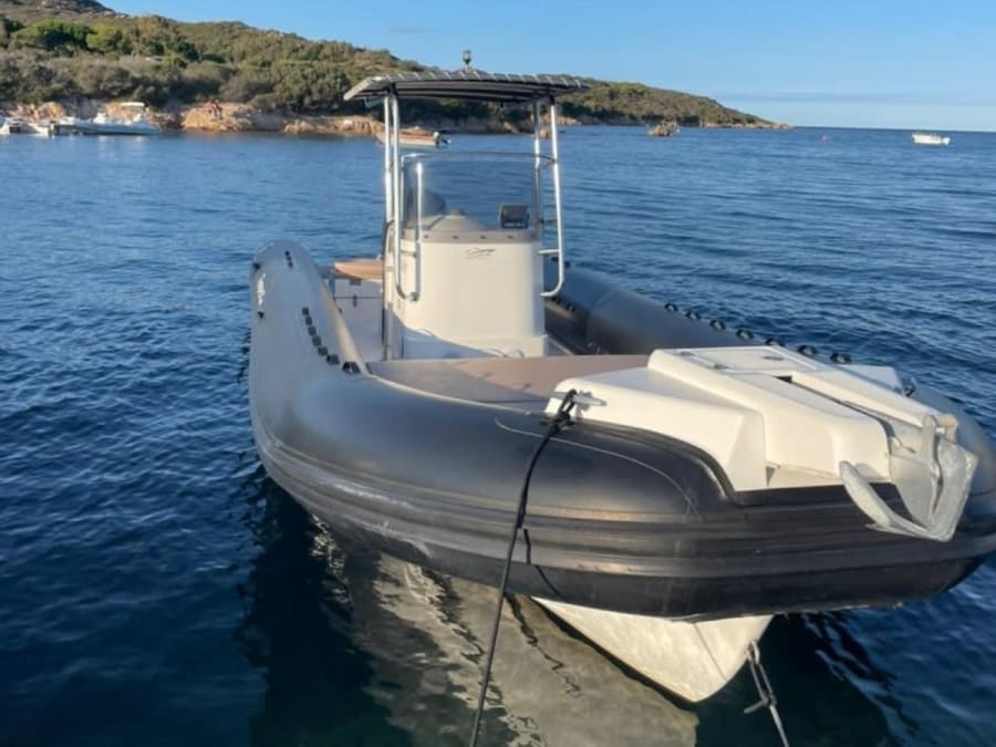 Location bateau avec permis "Capelli tempest 900" à Propriano 