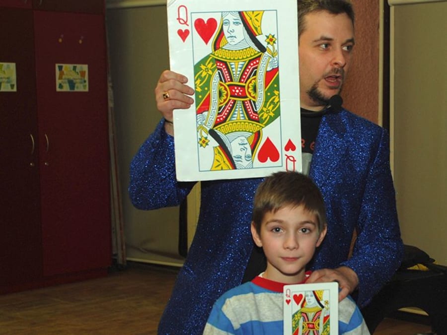 Anniversaire Magie 5-12 ans : magicien professionnel à domicile