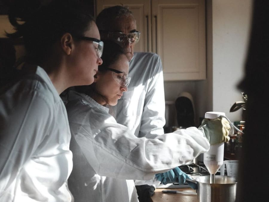 Ewe's milk soap-making workshop (09)