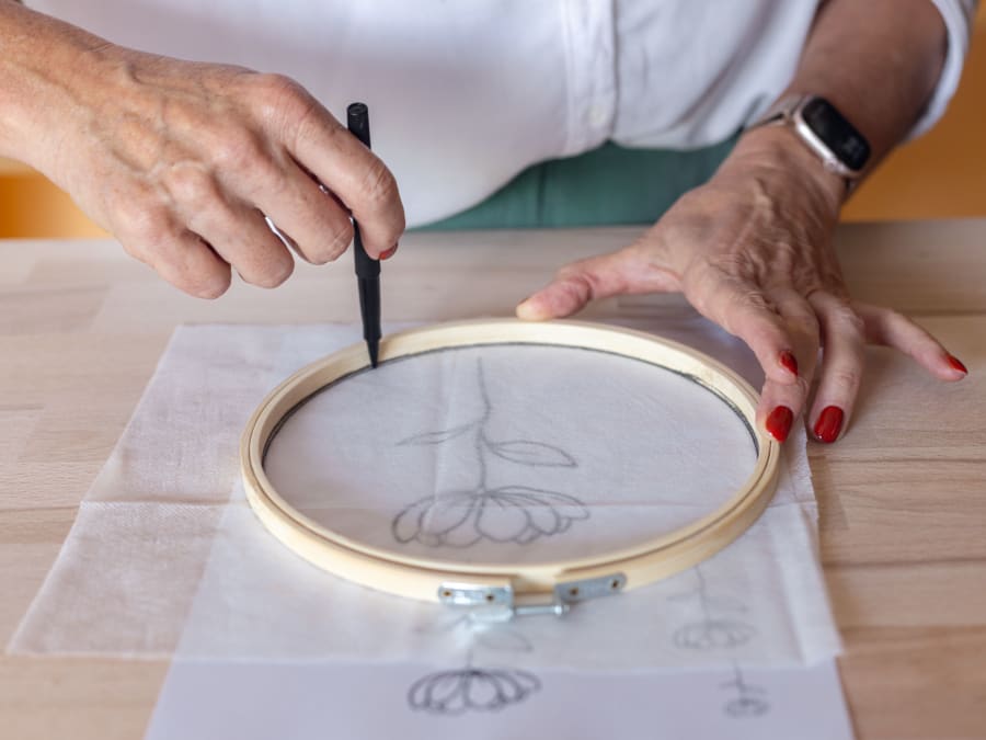 Atelier broderie sur tambour à Mérignac (33)