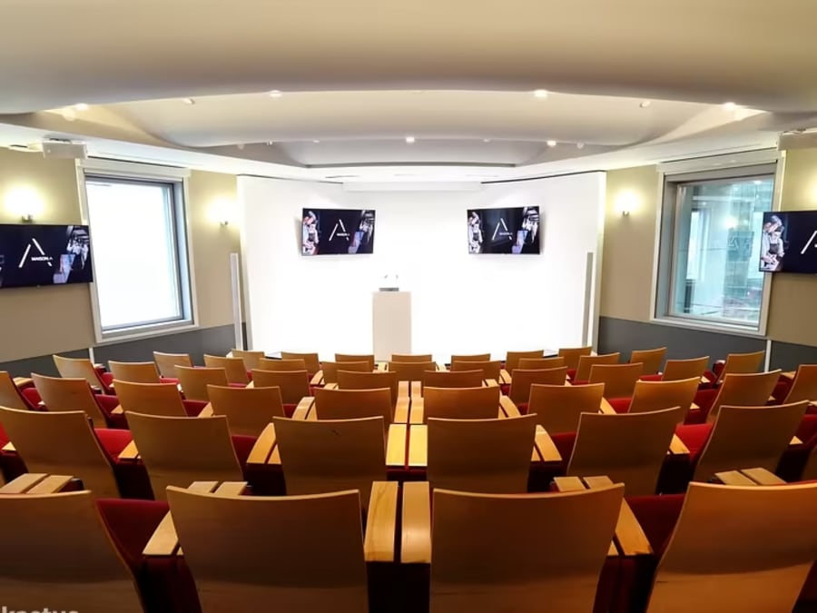 Business Center Tour Egée à Courbevoie (92)