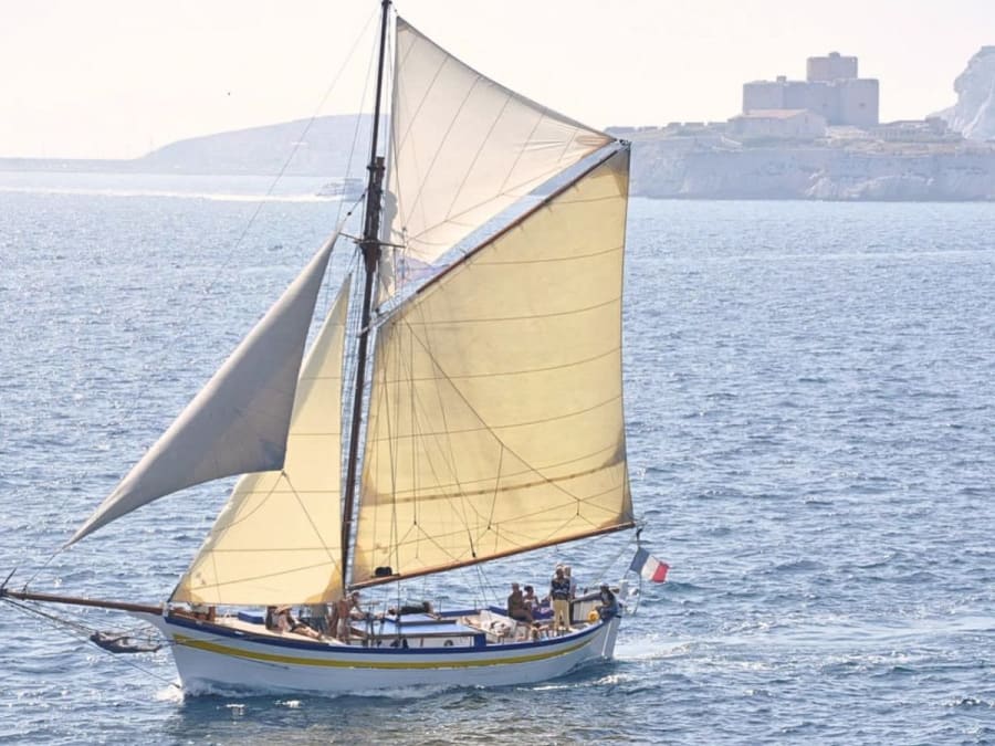Full-day sailing cruise and lunch in Marseille (13)