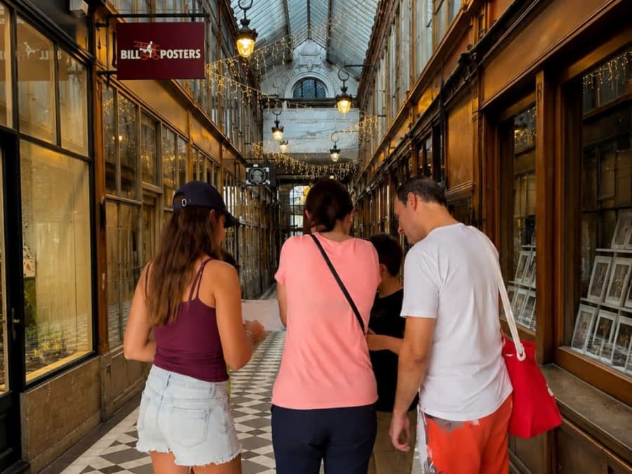 Reportagem sobre as galerias cobertas do 9.º arrondissement de Paris
