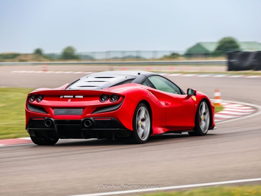 Lamborghini Huracan+ Porsche 991+ Ferrari F8 training at Magny-C