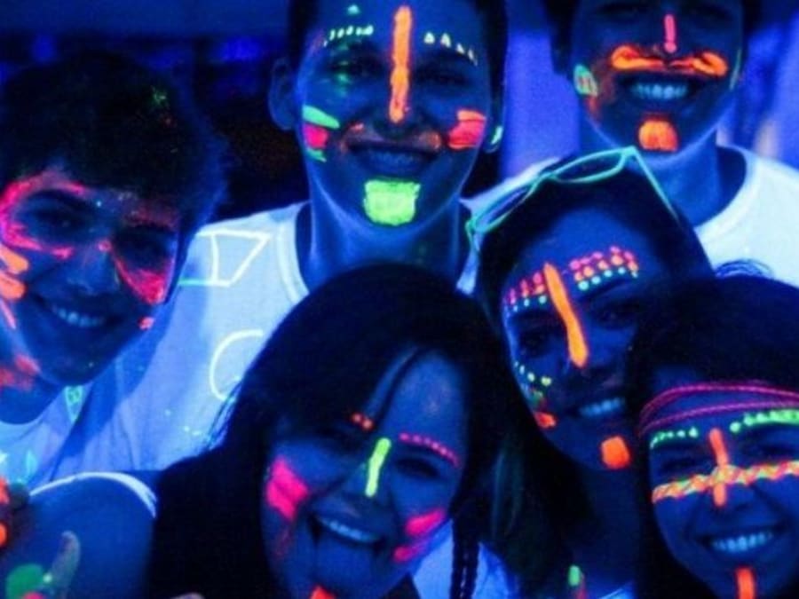 Anniversaire boom fluorescente 4-18 ans à Paris 8ème