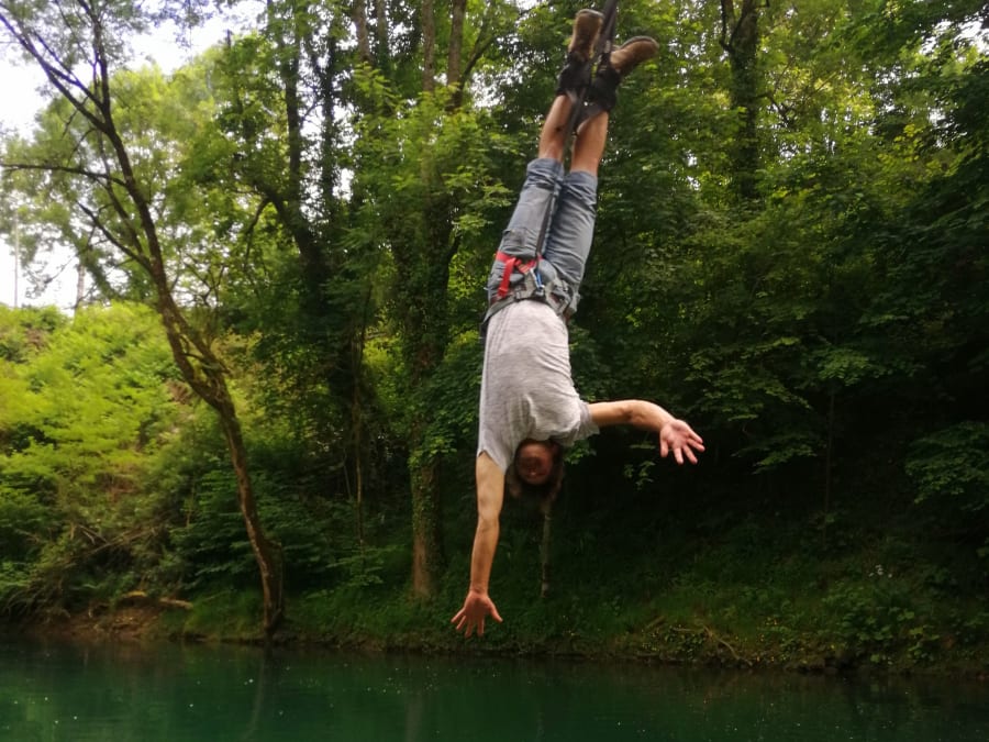 Saut à l'élastique avec touché d'eau du Viaduc d'Arudy (64)