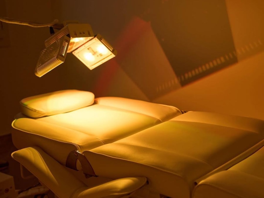 Fotobiomodulación facial y corporal en Niza (06)