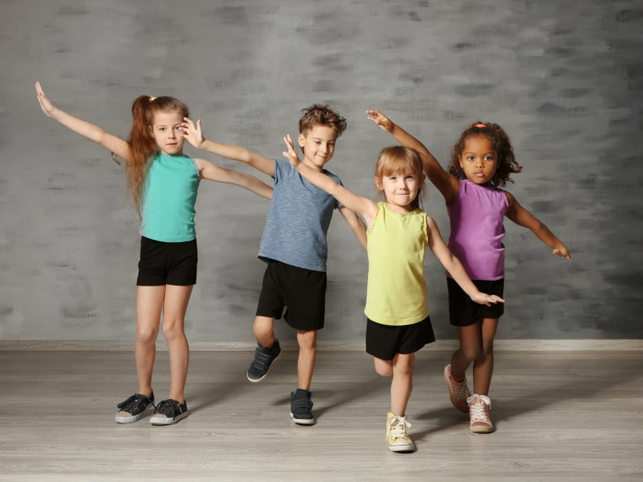 Anniversaire 100 Danse 4 16 Ans A Domicile Plusieurs Regions Funbooker