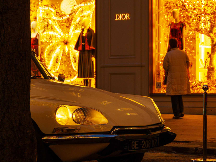 Recorrido con chófer por París en un Citroën DS de época