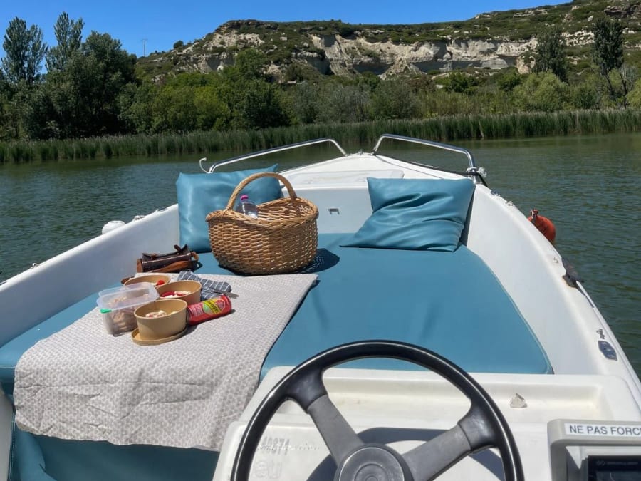 Location de bateau électrique à Istres (13)