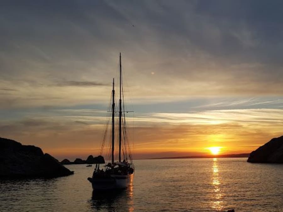 Atardecer en un velero en Marsella (13)