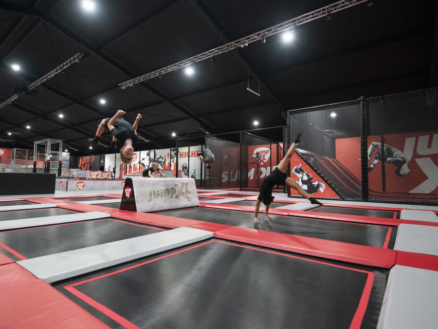 Anniversaire Trampoline Park Jump Xl A Valenciennes 59 Funbooker