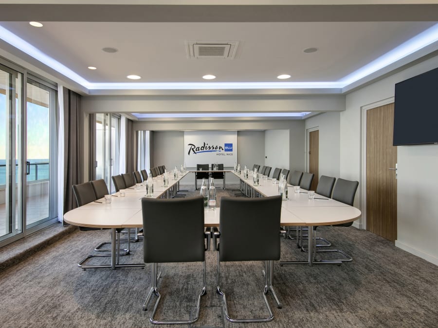 Radisson Blu Nice **** (06)