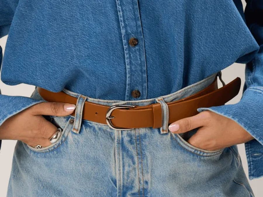 Custom-made leather belt workshop in Paris 2nd arrondissement