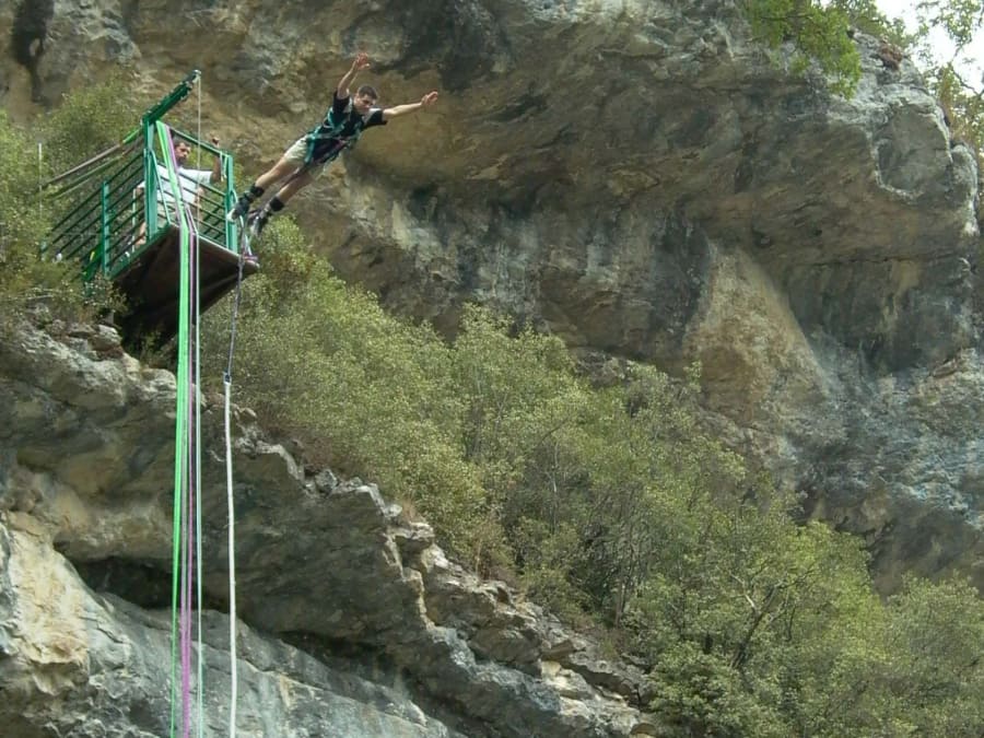 saut a l elastique de la grotte du mas d azil en ariege