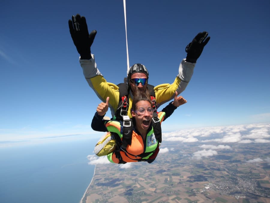 Saut En Parachute En Tandem Au-Dessus Du Mont-Saint-Michel