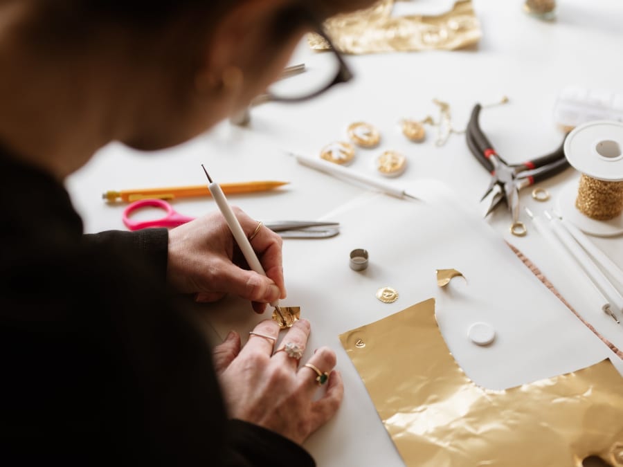 Metal embossing workshop in Le Bouscat (33)