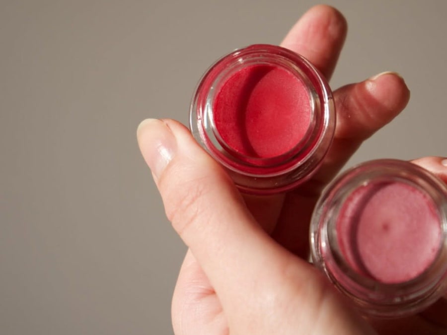 Atelier création d'un blush ou fard à paupières à Paris 20ème