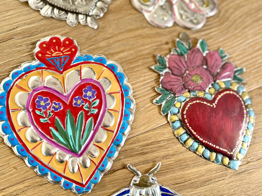 Atelier Ex Voto in embossed metal in Paris 11th district