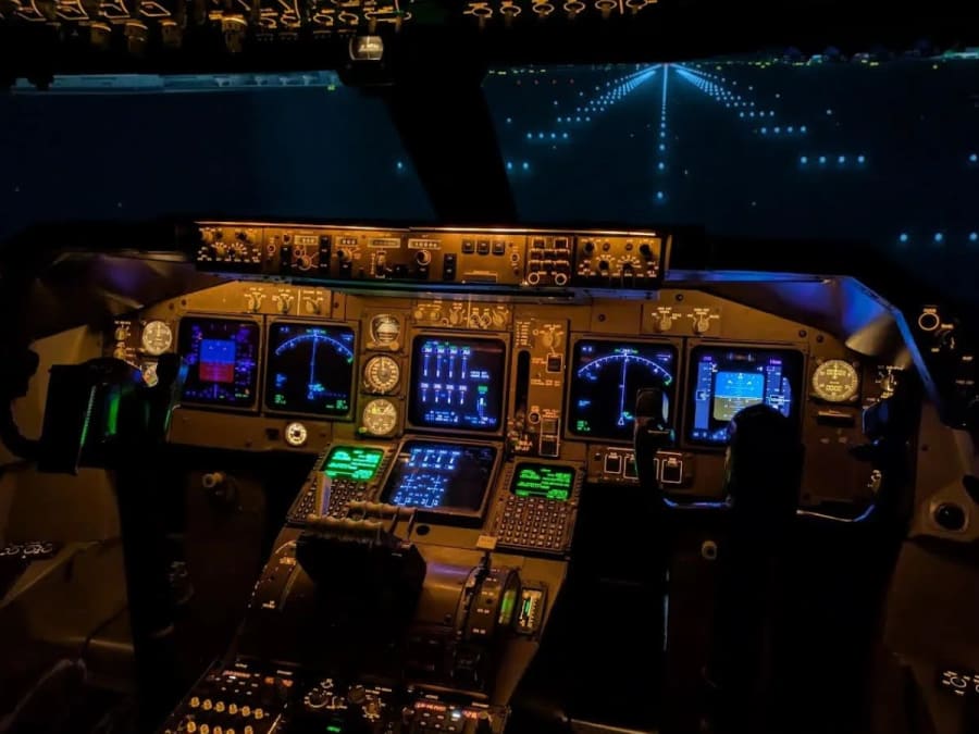 Airliner flight simulator in Longjumeau (91)
