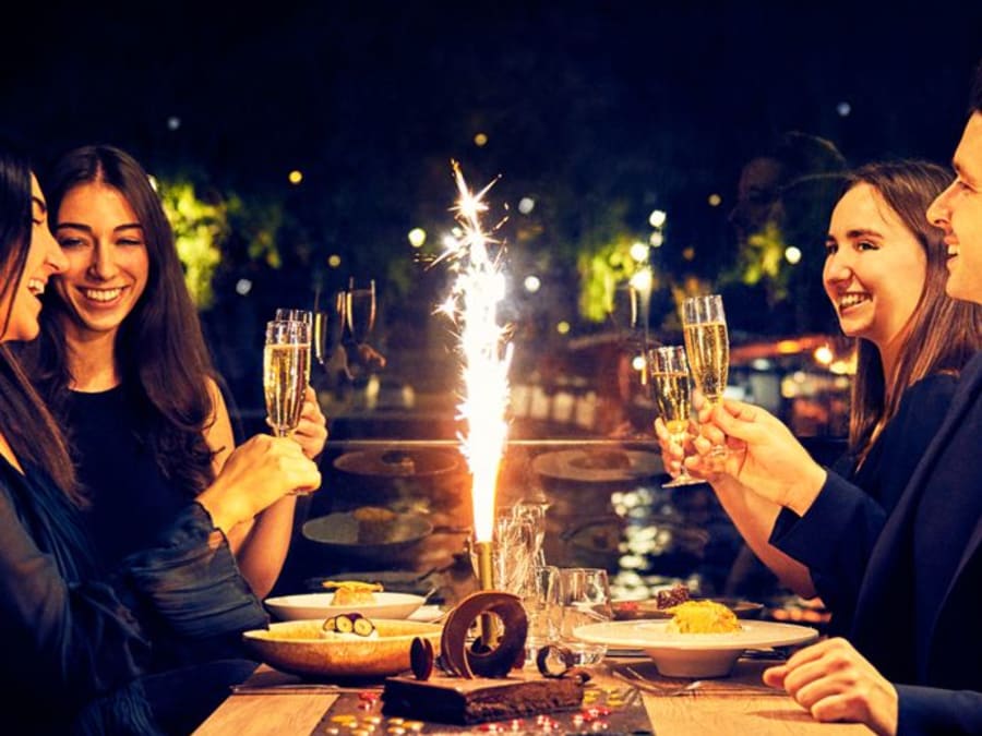 Paris saveurs" dinner cruise on the Seine