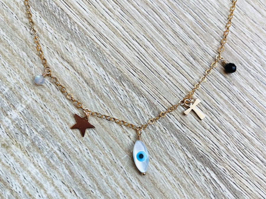 Atelier bijoux collier d’Intention à Issy-les-Moulineaux