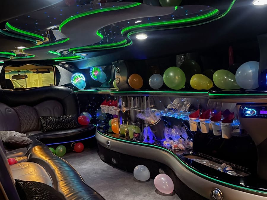 Balade en limousine Hummer à Paris 