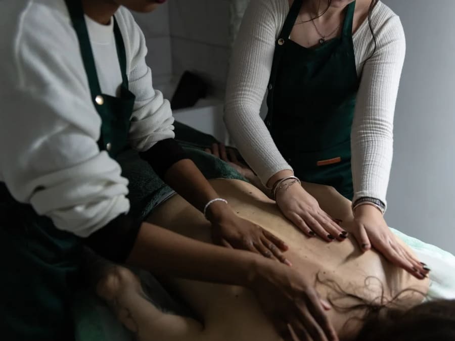 Relaxing massage in Nice (06)