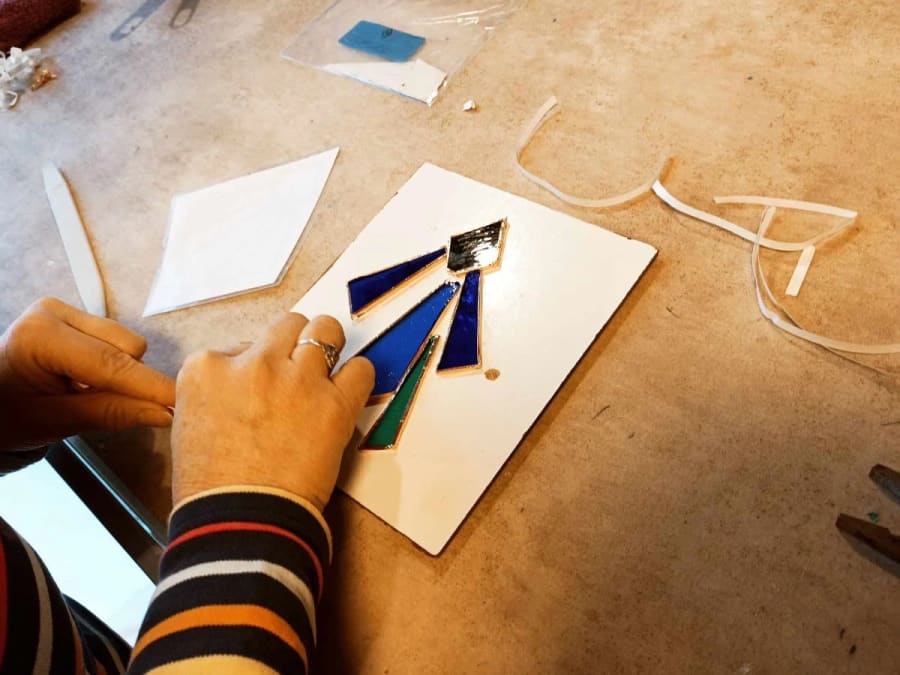 Taller de introducción a las vidrieras Tiffany en Redon (35)