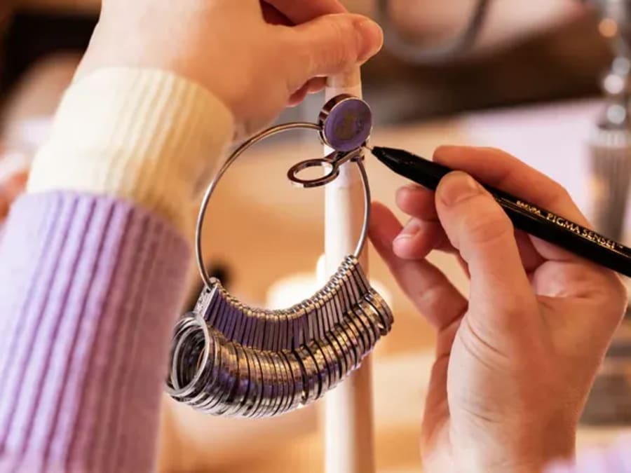 Team building création d'un bijou à la cire perdue