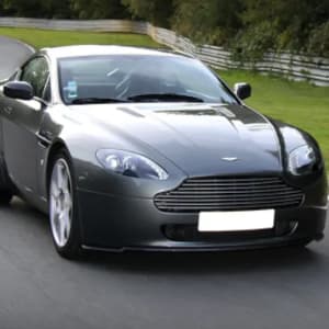 stage de pilotage aston martin