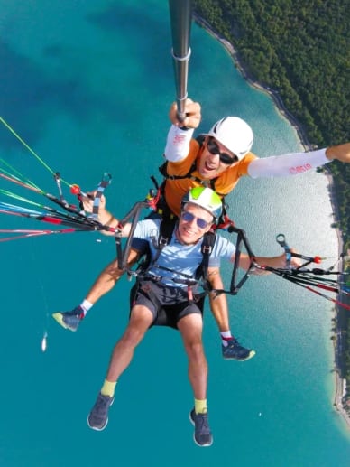 Voler en parapente toute l'année