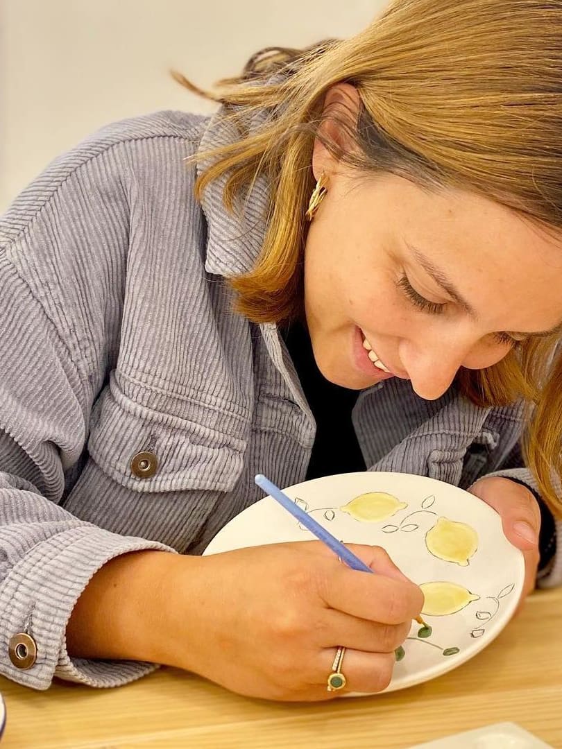 Peinture sur céramique à Paris