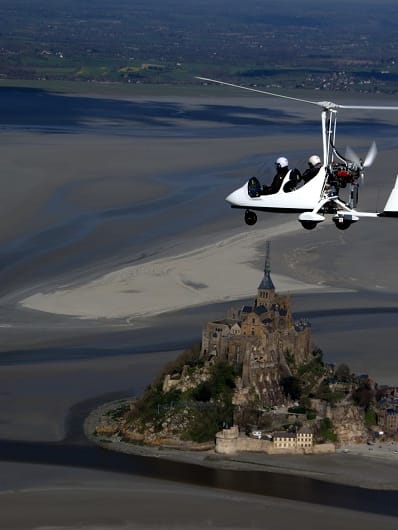 vol au dessus du mont saint michel