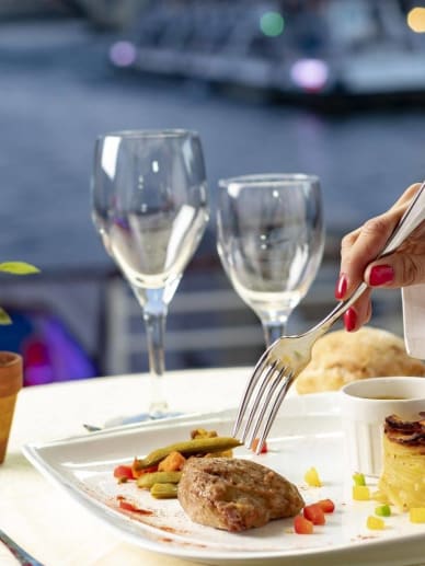 déjeuner croisiere paris