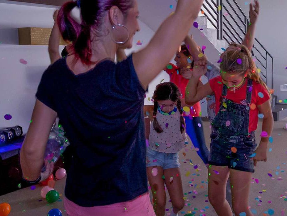 Anniversaire Mini Boum 8 12 Ans A Domicile 75 Funbooker