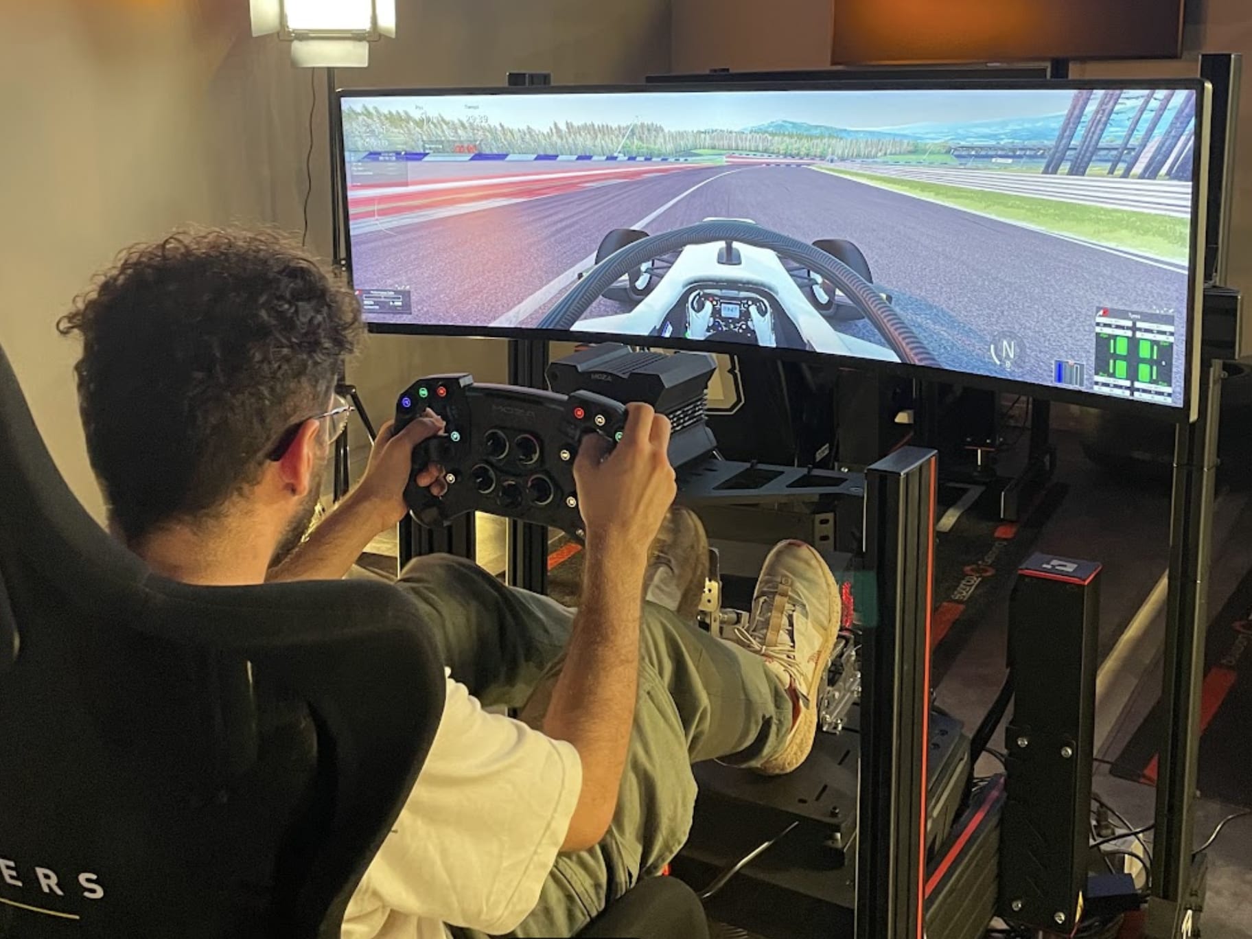 Simulateur de pilotage F1 à Paris 1er