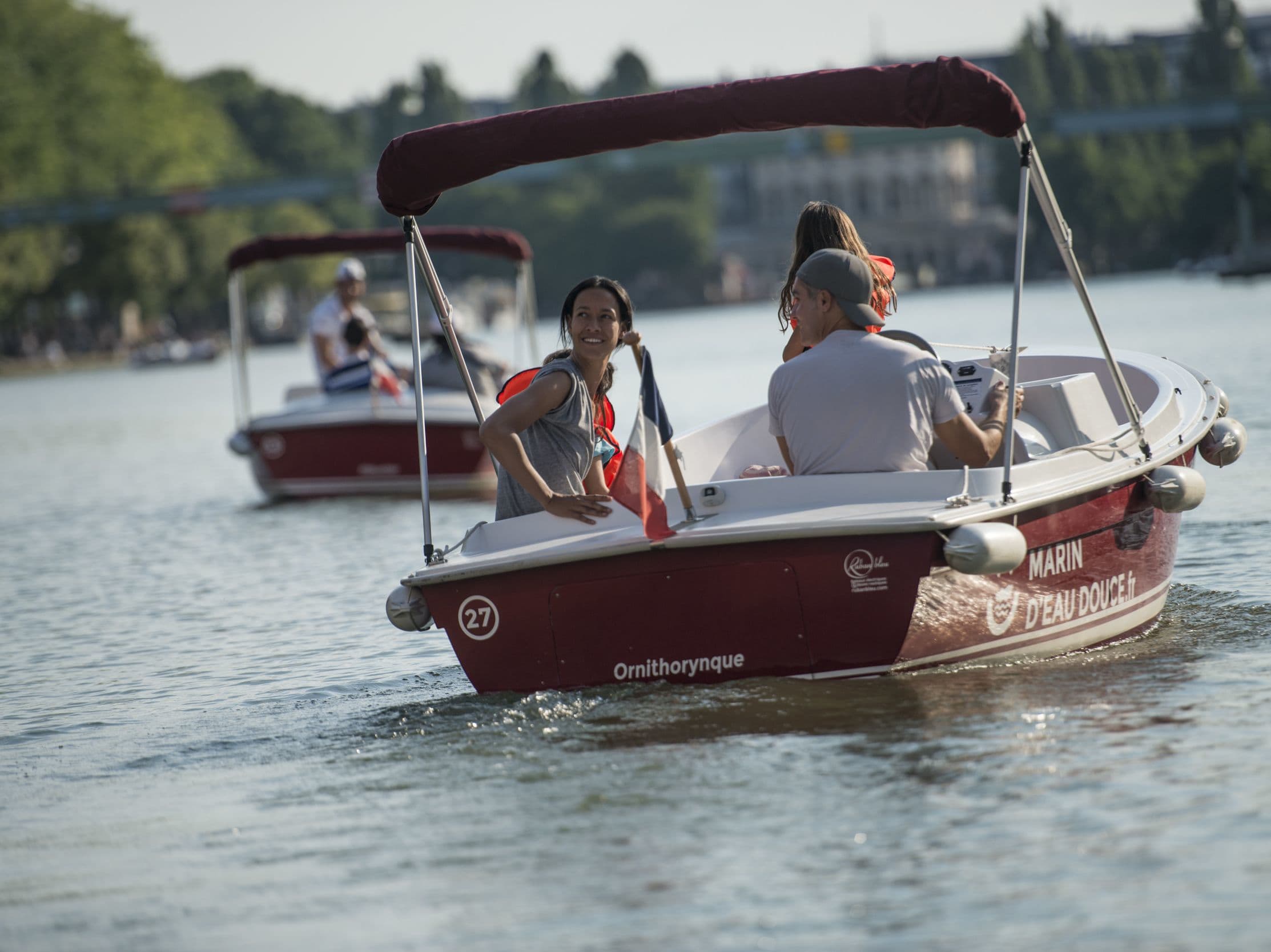 Team Building Rallye En Bateau Electrique A Lille Funbooker