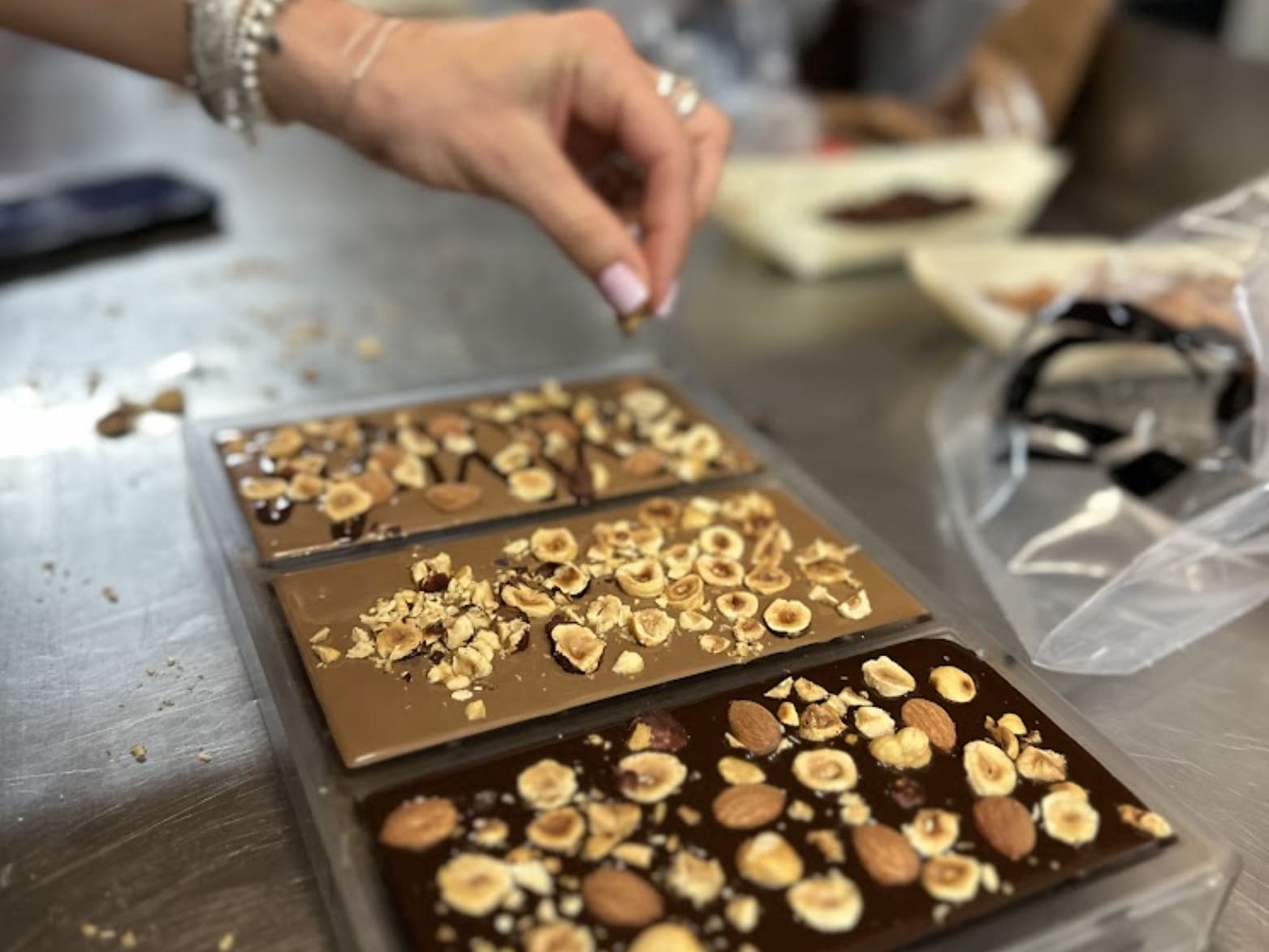 Atelier fabrication de tablettes de chocolat à Nice (06)