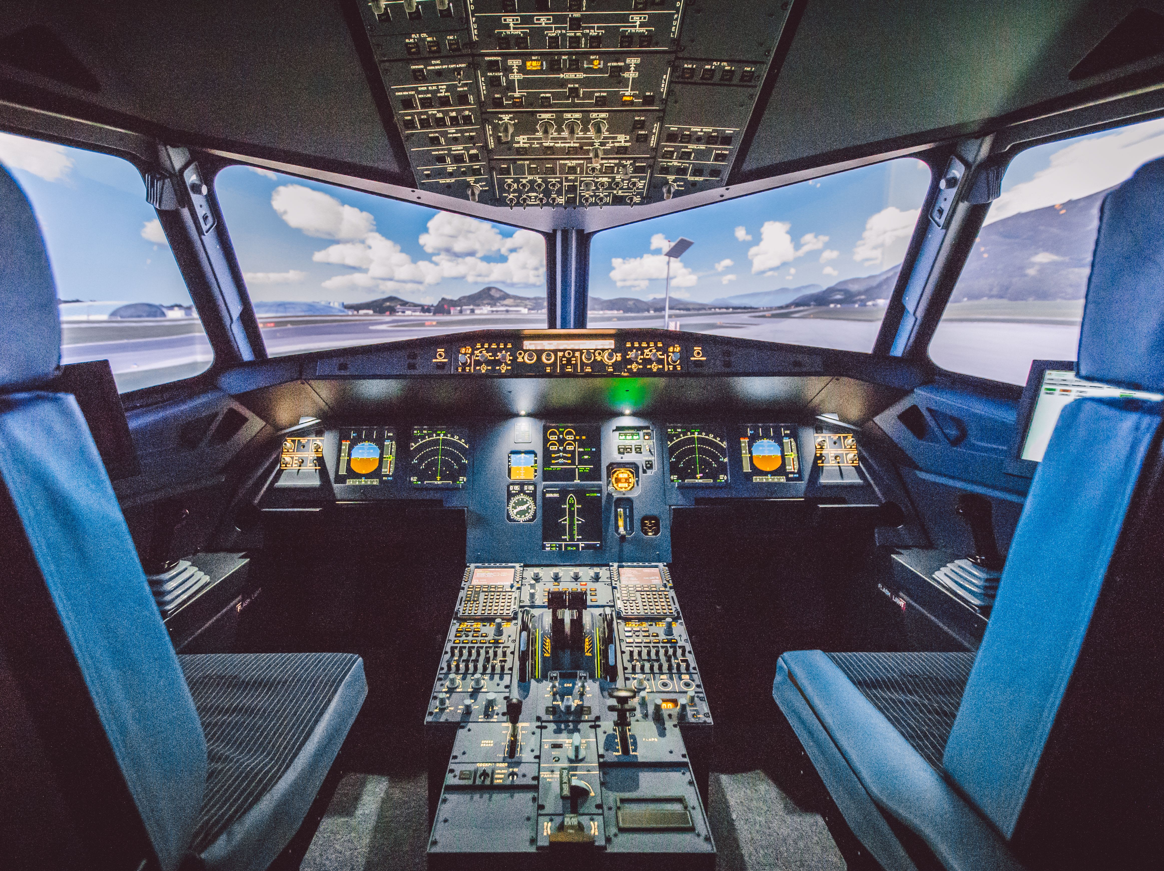 Simulateur de vol - avion sim - Avion Simulators BV - d'entraînement / en  cockpit